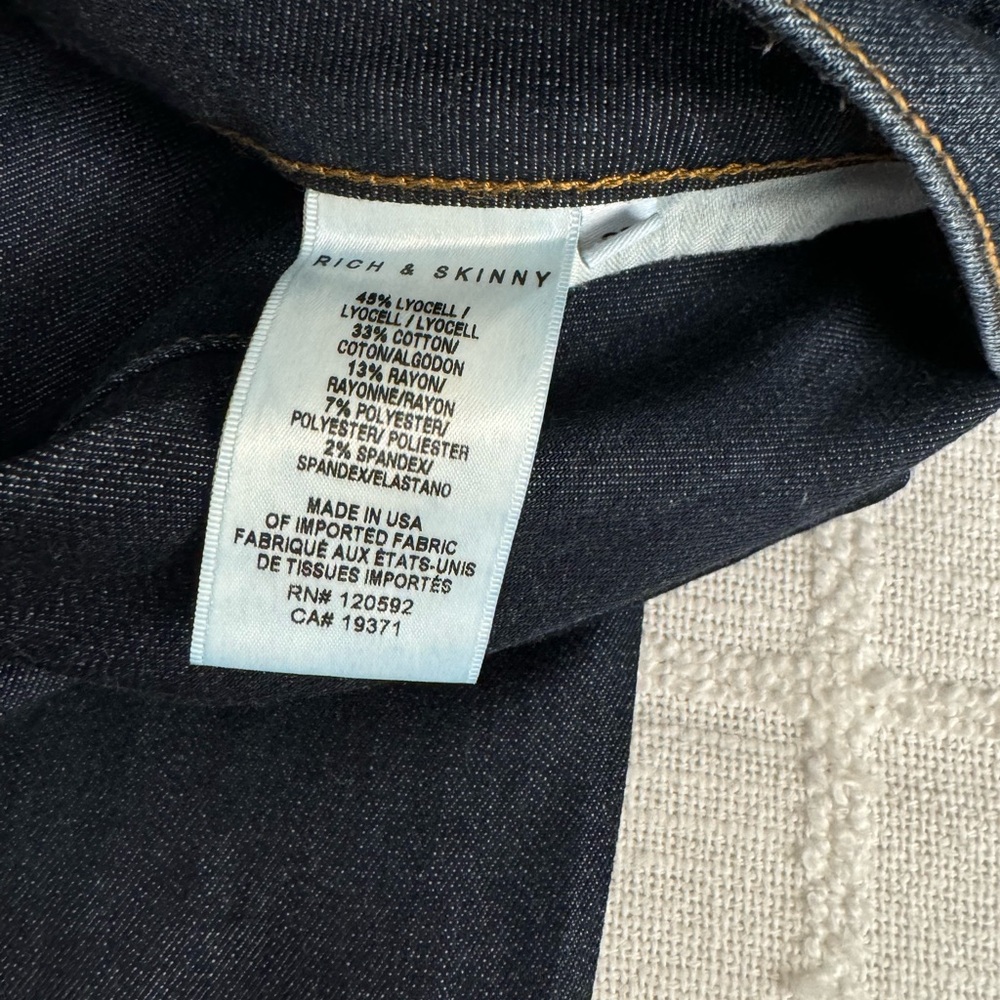 Jeans - Picture 2 of 4